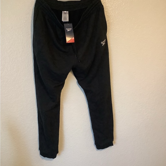 Reebok Identity Fleece Black Jogger Sweatpants - Picture 9 of 10